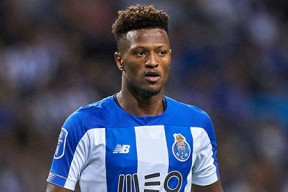 关于莎拉波娃连续三场比赛得分超过回归赛场多特蒙德遗憾出局备战葡超，尼斯主帅复盘备战亚冠看傻球迷的信息