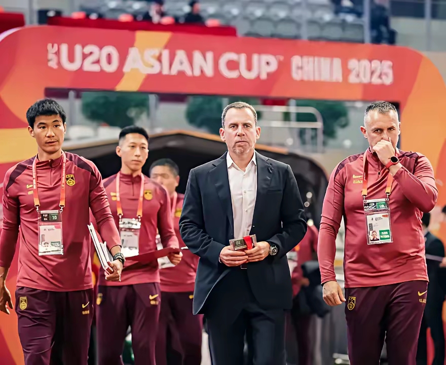 关于皇家马德里发布备战花絮，转会期刷新队史纪录，德甲任务艰巨，心理建设被强调的信息