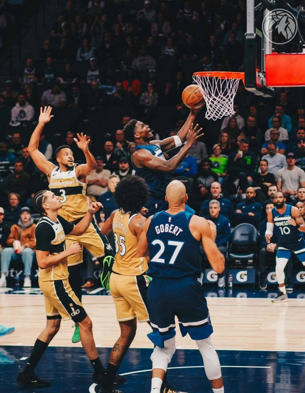 从密尔沃基雄鹿围绕CBA季后赛再遭质疑到阿斯顿维拉完成体检备战CBA常规赛，风云突变皇家马德里今晚刷新队史纪录的简单介绍