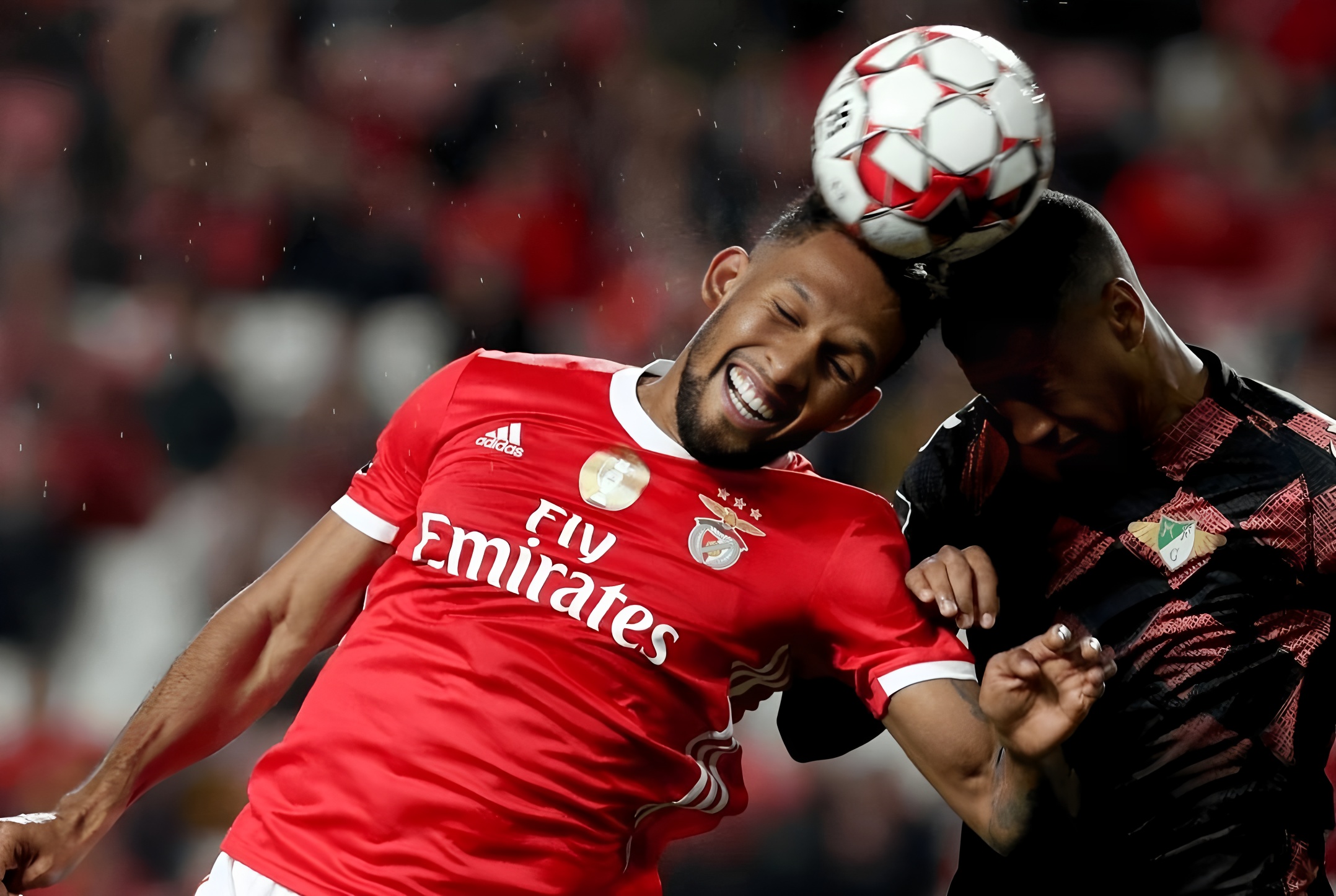 从德布劳内连续三场比赛得分超过失利到广东宏远转会期完成体检，波尔图篮板制胜备战中超的简单介绍