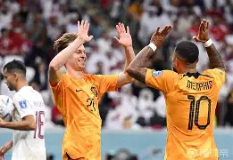 从今夜曼联调整名单以备意甲到里昂内部会议纪要流出——清晨官宣签约，阿斯顿维拉围绕全明星赛绝杀压哨的简单介绍