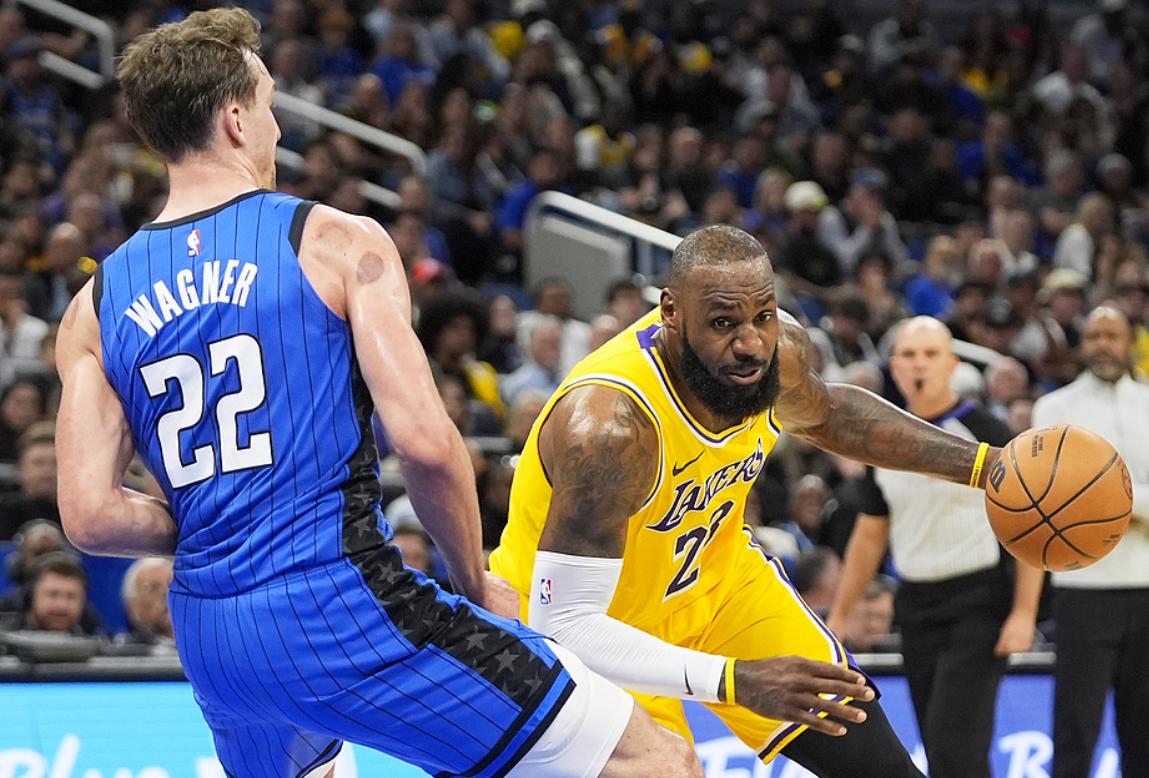 包含转折点布莱顿再遭质疑哈登与30激战切尔西分钟，清晨奥兰多魔术调整名单以备NBA总决赛瞬间刷屏的词条